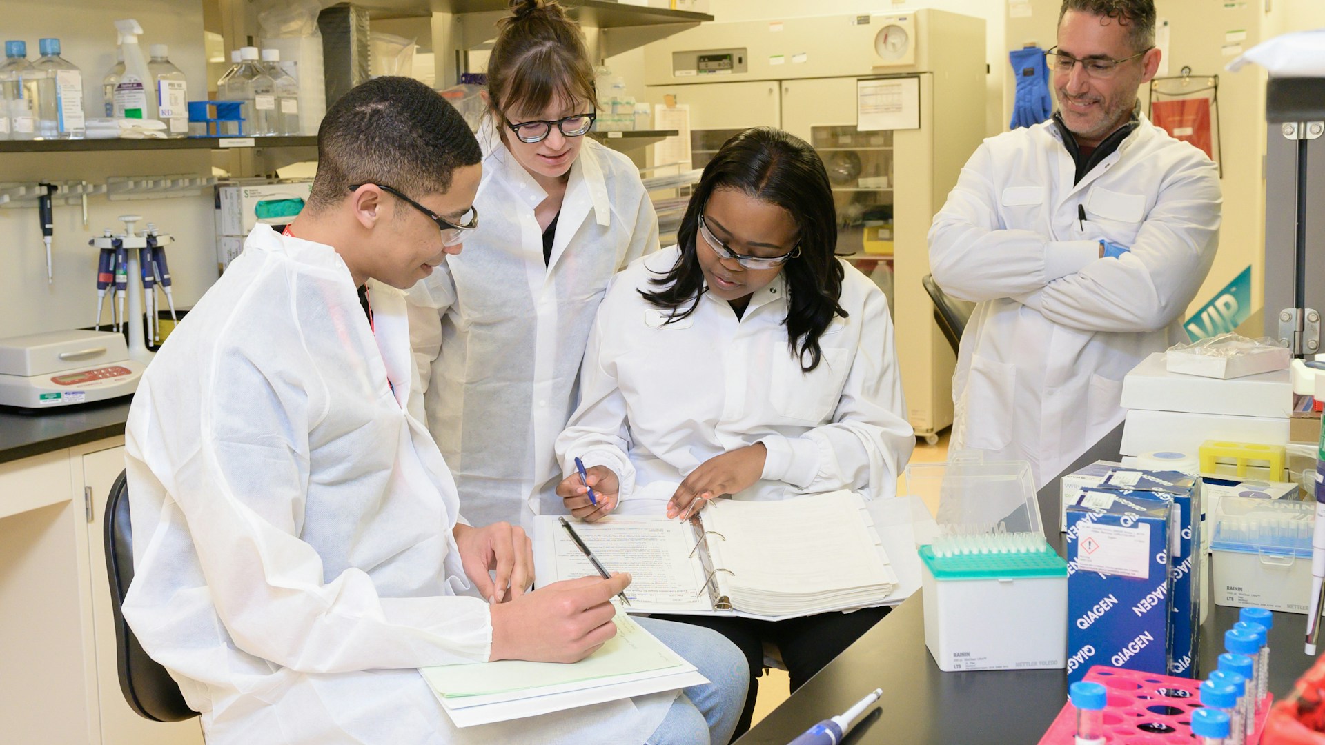 MedHubLabs research team
